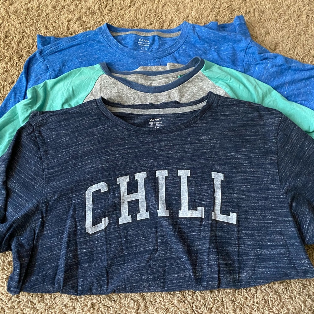 Old navy Men’s Large Shirts 3 included